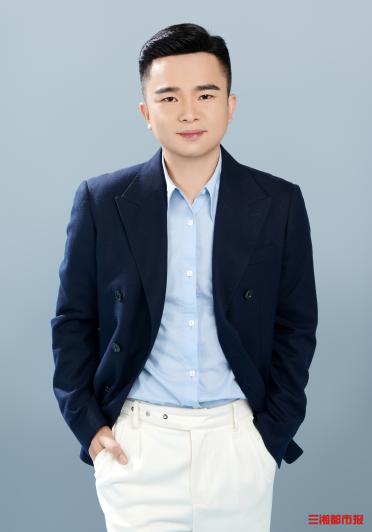 DƬ